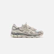 Cream / Oyster Grey