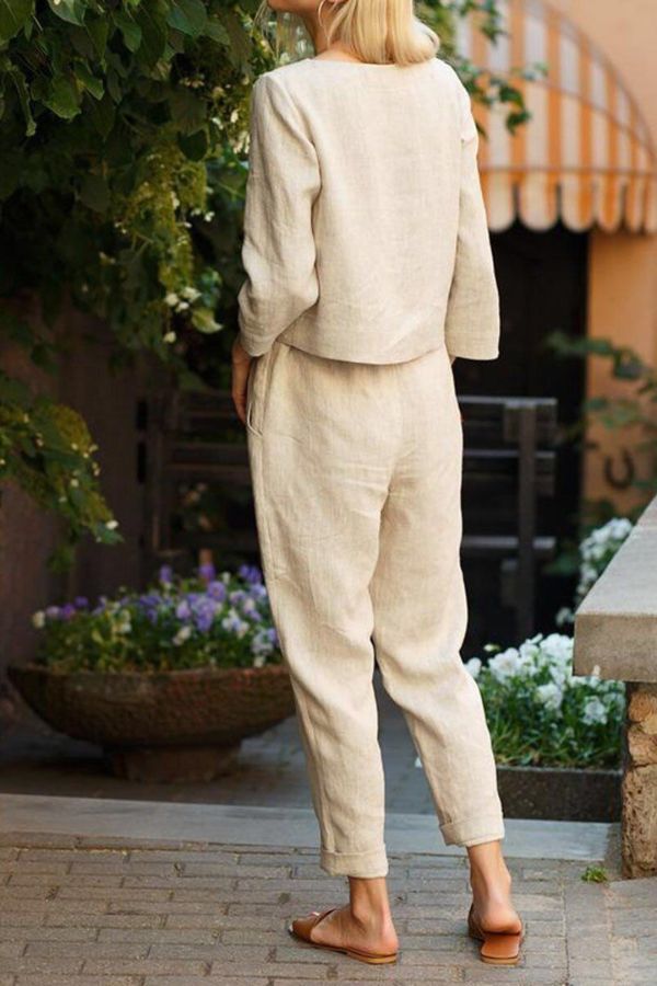 Women's Round-Neck Short-Sleeve Blouse and Tapered Trouser Two-Piece Set with Belt