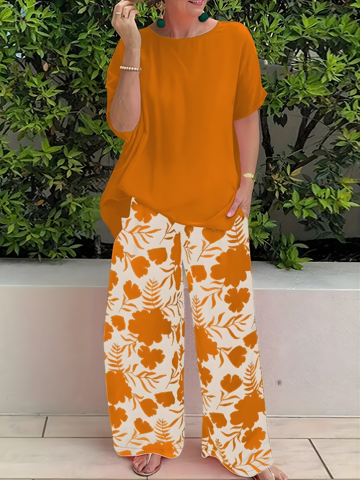 Women's Tropical Floral-Print Round-Neck Short-Sleeve Top and Wide-Leg Pant Two-Piece Set