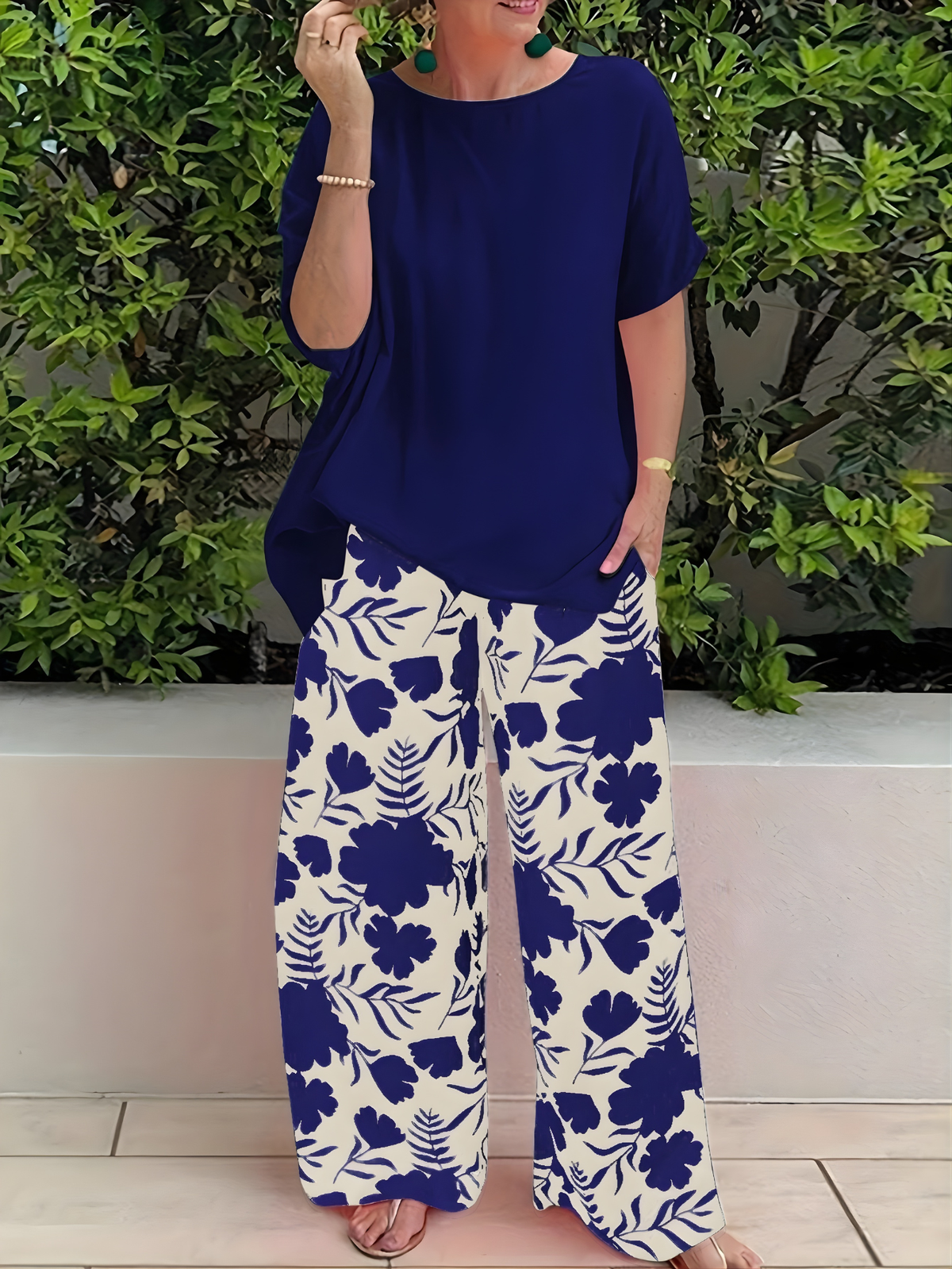Women's Tropical Floral-Print Round-Neck Short-Sleeve Top and Wide-Leg Pant Two-Piece Set